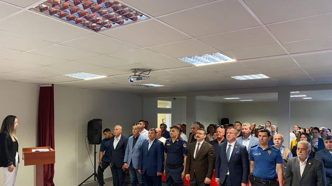 LALAPAŞA'DA  GİYİM , EL SANATLARI VE EBRU KURSU SERGİSİ